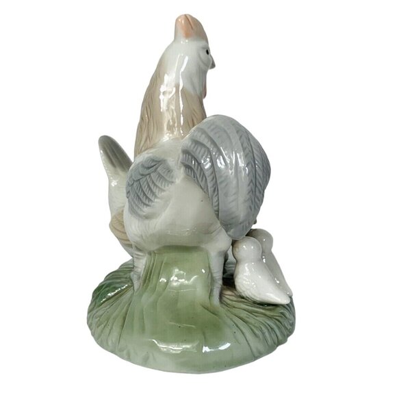 ArtMar Chicken Family Figurine Rustic Farmhouse Kitchen Decor Rooster Statue - Picture 4 of 12